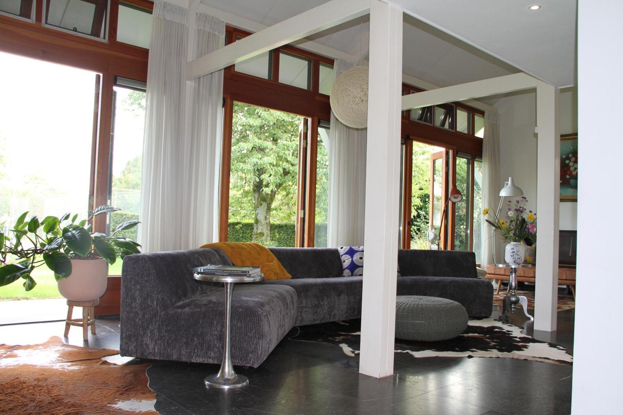 Familiehuis De Betuwe Met Prive Kunstgras Tennisbaan En Sauna Villa Erichem Exteriör bild