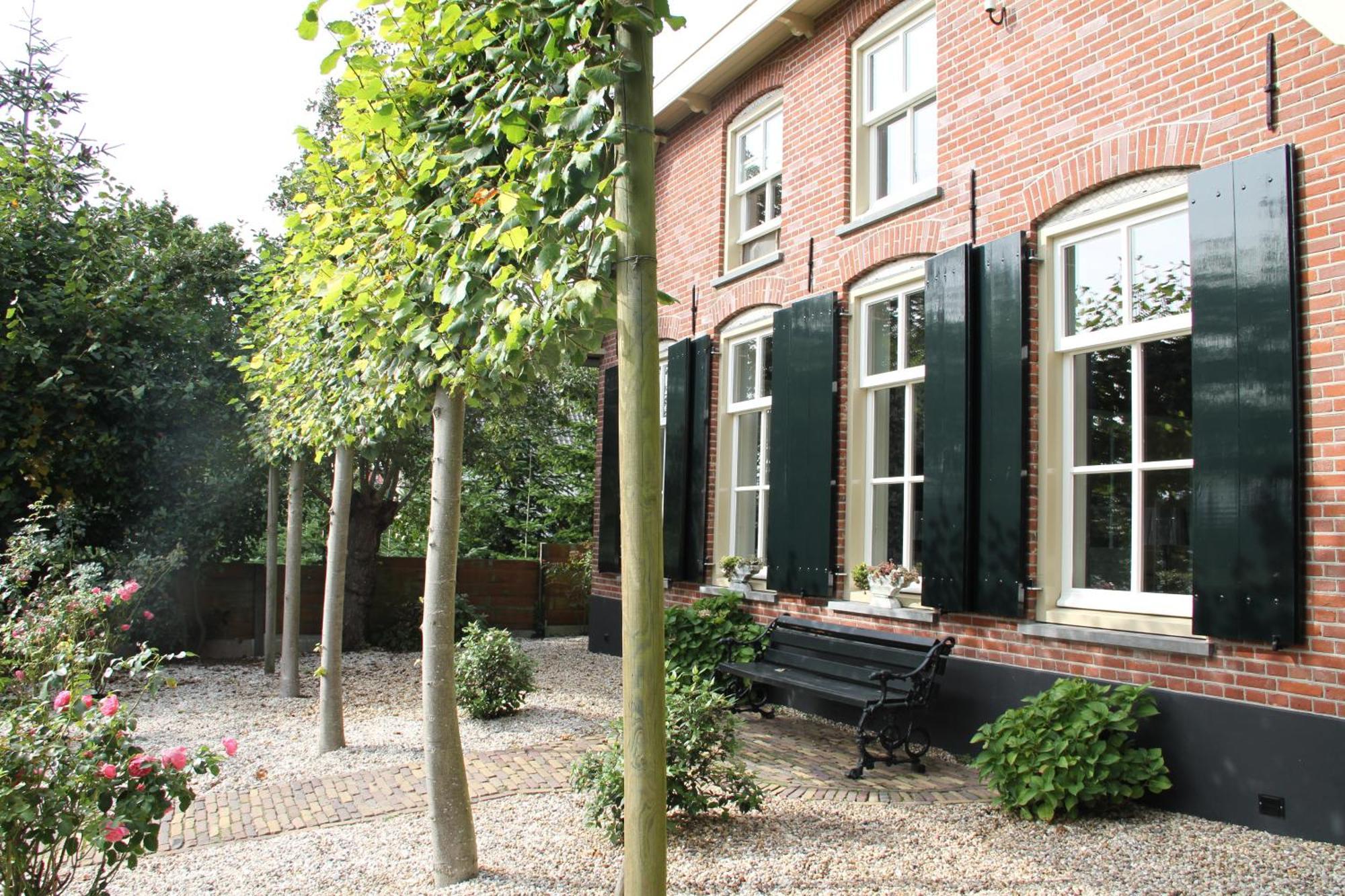 Familiehuis De Betuwe Met Prive Kunstgras Tennisbaan En Sauna Villa Erichem Exteriör bild